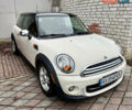 Белый Мини Купер, объемом двигателя 1.6 л и пробегом 207 тыс. км за 7500 $, фото 1 на Automoto.ua