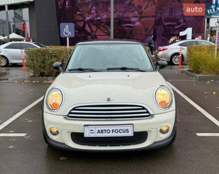 Білий Міні Cooper, об'ємом двигуна 1.6 л та пробігом 131 тис. км за 8990 $, фото 1 на Automoto.ua
