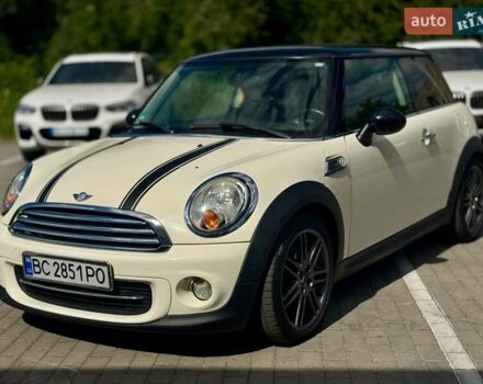 Белый Мини Купер, объемом двигателя 1.54 л и пробегом 178 тыс. км за 6800 $, фото 3 на Automoto.ua