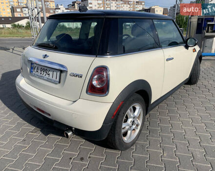Білий Міні Cooper, об'ємом двигуна 1.6 л та пробігом 117 тис. км за 6500 $, фото 4 на Automoto.ua
