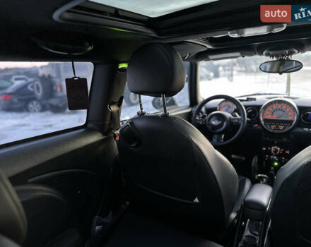 Білий Міні Cooper, об'ємом двигуна 1.6 л та пробігом 233 тис. км за 7490 $, фото 48 на Automoto.ua