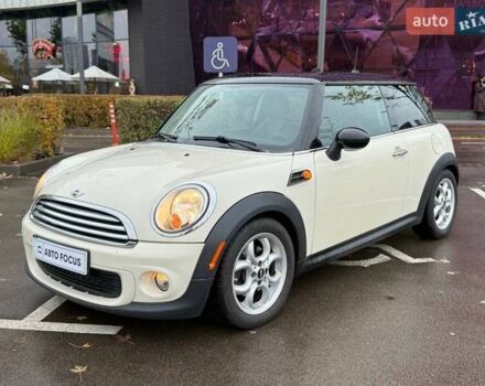 Білий Міні Cooper, об'ємом двигуна 1.6 л та пробігом 131 тис. км за 8990 $, фото 2 на Automoto.ua
