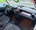 Белый Мини Купер, объемом двигателя 1.6 л и пробегом 104 тыс. км за 7500 $, фото 8 на Automoto.ua
