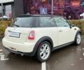 Білий Міні Cooper, об'ємом двигуна 1.6 л та пробігом 131 тис. км за 8990 $, фото 5 на Automoto.ua