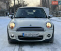 Білий Міні Cooper, об'ємом двигуна 1.6 л та пробігом 208 тис. км за 6500 $, фото 1 на Automoto.ua