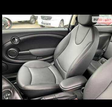 Белый Мини Купер, объемом двигателя 1.6 л и пробегом 207 тыс. км за 7500 $, фото 8 на Automoto.ua