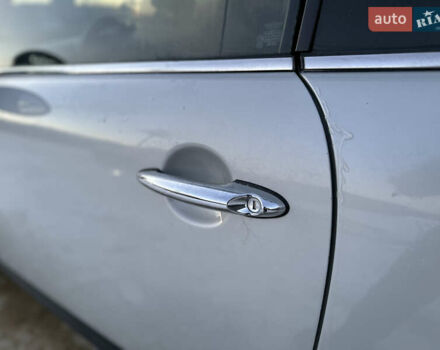 Білий Міні Cooper, об'ємом двигуна 1.6 л та пробігом 233 тис. км за 7490 $, фото 30 на Automoto.ua