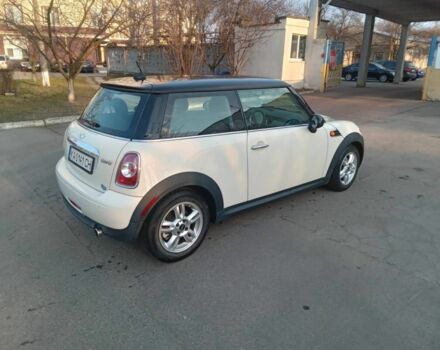 Білий Міні Cooper, об'ємом двигуна 1.6 л та пробігом 165 тис. км за 8500 $, фото 3 на Automoto.ua