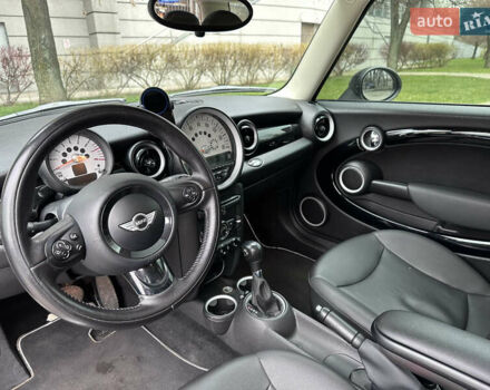 Білий Міні Cooper, об'ємом двигуна 1.6 л та пробігом 135 тис. км за 8500 $, фото 16 на Automoto.ua