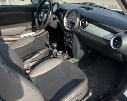 Білий Міні Cooper, об'ємом двигуна 1.6 л та пробігом 117 тис. км за 6500 $, фото 9 на Automoto.ua