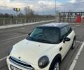 Белый Мини Купер, объемом двигателя 1.6 л и пробегом 219 тыс. км за 8300 $, фото 2 на Automoto.ua