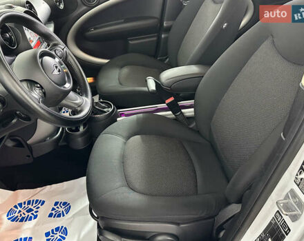 Білий Міні Cooper, об'ємом двигуна 2 л та пробігом 201 тис. км за 11250 $, фото 5 на Automoto.ua