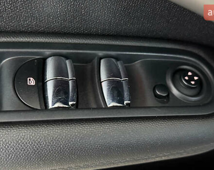 Білий Міні Cooper, об'ємом двигуна 2 л та пробігом 201 тис. км за 10950 $, фото 21 на Automoto.ua