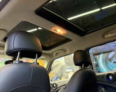 Мини Купер 2013 в Киеве на Automoto.ua Белый Мини Купер, объемом двигателя 1.6 л и пробегом 107 тыс. км за 12990 $, фото 7 на Automoto.ua