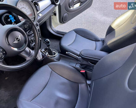 Міні Cooper 2013 у Києві на Automoto.ua Білий Міні Cooper, об'ємом двигуна 1.6 л та пробігом 174 тис. км за 7400 $, фото 13 на Automoto.ua