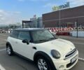 Белый Мини Купер, объемом двигателя 1.6 л и пробегом 219 тыс. км за 8500 $, фото 1 на Automoto.ua