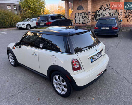 Міні Cooper 2013 у Києві на Automoto.ua Білий Міні Cooper, об'ємом двигуна 1.6 л та пробігом 174 тис. км за 7400 $, фото 5 на Automoto.ua