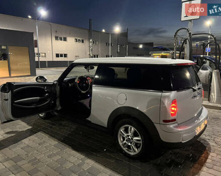 Белый Мини Купер, объемом двигателя 1.6 л и пробегом 266 тыс. км за 9900 $, фото 3 на Automoto.ua