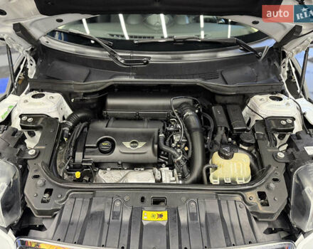 Мини Купер 2013 в Киеве на Automoto.ua Белый Мини Купер, объемом двигателя 1.6 л и пробегом 107 тыс. км за 12990 $, фото 8 на Automoto.ua