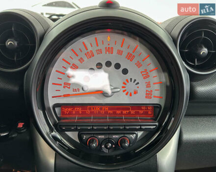 Белый Мини Купер, объемом двигателя 2 л и пробегом 201 тыс. км за 10950 $, фото 15 на Automoto.ua