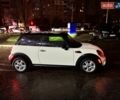 Белый Мини Купер, объемом двигателя 1.6 л и пробегом 219 тыс. км за 9500 $, фото 54 на Automoto.ua