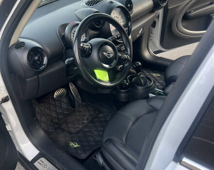 Білий Міні Cooper, об'ємом двигуна 1.6 л та пробігом 150 тис. км за 8900 $, фото 3 на Automoto.ua