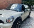 Белый Мини Купер, объемом двигателя 1.6 л и пробегом 69 тыс. км за 8000 $, фото 2 на Automoto.ua