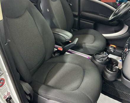 Белый Мини Купер, объемом двигателя 2 л и пробегом 201 тыс. км за 10950 $, фото 10 на Automoto.ua