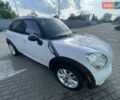 Мини Купер 2013 в Киеве на Automoto.ua Белый Мини Купер, объемом двигателя 1.6 л и пробегом 212 тыс. км за 10200 $, фото 1 на Automoto.ua
