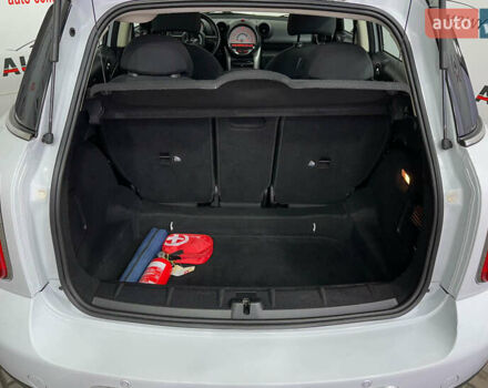 Белый Мини Купер, объемом двигателя 2 л и пробегом 201 тыс. км за 10950 $, фото 4 на Automoto.ua