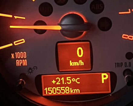 Белый Мини Купер, объемом двигателя 1.6 л и пробегом 150 тыс. км за 10700 $, фото 9 на Automoto.ua