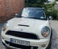 Белый Мини Купер, объемом двигателя 1.6 л и пробегом 69 тыс. км за 8000 $, фото 5 на Automoto.ua