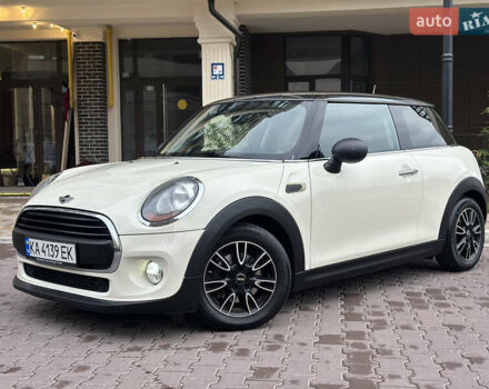 Білий Міні Cooper, об'ємом двигуна 1.3 л та пробігом 122 тис. км за 5999 $, фото 13 на Automoto.ua