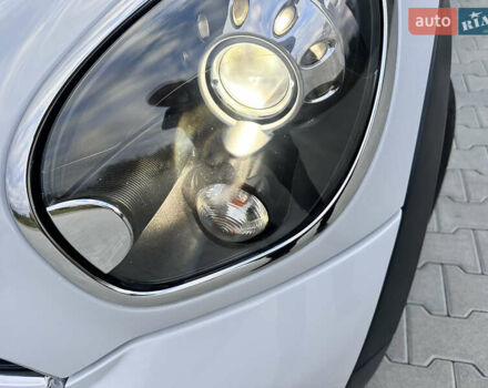 Білий Міні Cooper, об'ємом двигуна 1.6 л та пробігом 160 тис. км за 9800 $, фото 18 на Automoto.ua