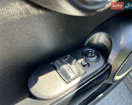 Белый Мини Купер, объемом двигателя 2 л и пробегом 133 тыс. км за 13333 $, фото 19 на Automoto.ua