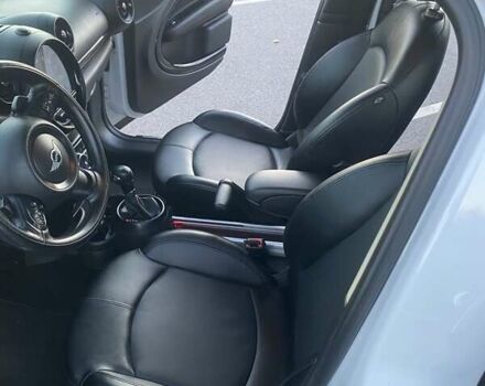 Білий Міні Cooper, об'ємом двигуна 1.6 л та пробігом 159 тис. км за 12500 $, фото 10 на Automoto.ua