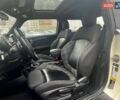 Белый Мини Купер, объемом двигателя 2 л и пробегом 154 тыс. км за 15690 $, фото 10 на Automoto.ua
