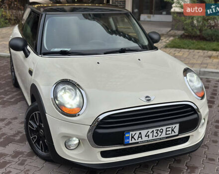 Білий Міні Cooper, об'ємом двигуна 1.3 л та пробігом 122 тис. км за 5999 $, фото 20 на Automoto.ua