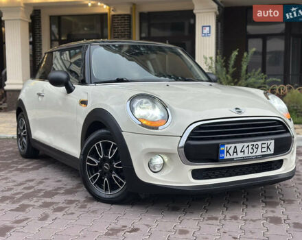 Білий Міні Cooper, об'ємом двигуна 1.3 л та пробігом 122 тис. км за 5999 $, фото 16 на Automoto.ua