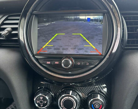 Білий Міні Cooper, об'ємом двигуна 1.3 л та пробігом 122 тис. км за 5999 $, фото 24 на Automoto.ua