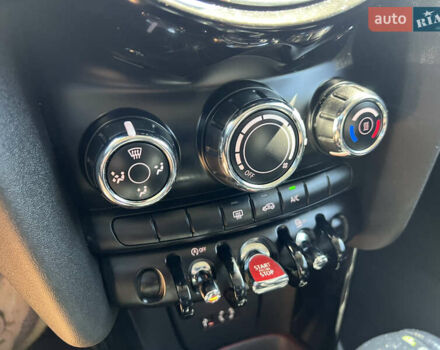 Белый Мини Купер, объемом двигателя 2 л и пробегом 133 тыс. км за 13333 $, фото 31 на Automoto.ua