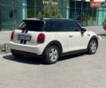 Білий Міні Cooper, об'ємом двигуна 1.5 л та пробігом 115 тис. км за 11500 $, фото 3 на Automoto.ua
