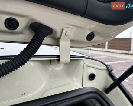 Білий Міні Cooper, об'ємом двигуна 1.3 л та пробігом 122 тис. км за 5999 $, фото 44 на Automoto.ua