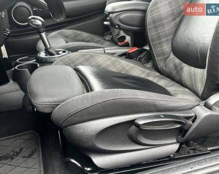 Белый Мини Купер, объемом двигателя 2 л и пробегом 154 тыс. км за 15690 $, фото 11 на Automoto.ua