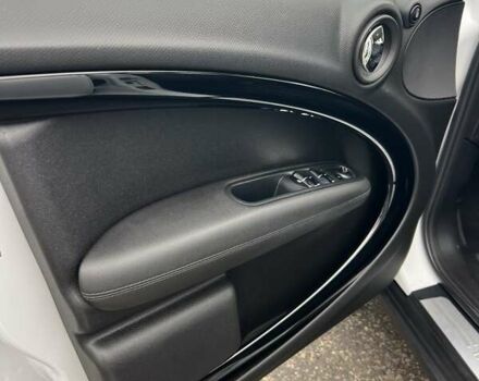 Білий Міні Cooper, об'ємом двигуна 1.6 л та пробігом 113 тис. км за 11300 $, фото 8 на Automoto.ua