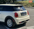 Белый Мини Купер, объемом двигателя 2 л и пробегом 133 тыс. км за 13333 $, фото 9 на Automoto.ua