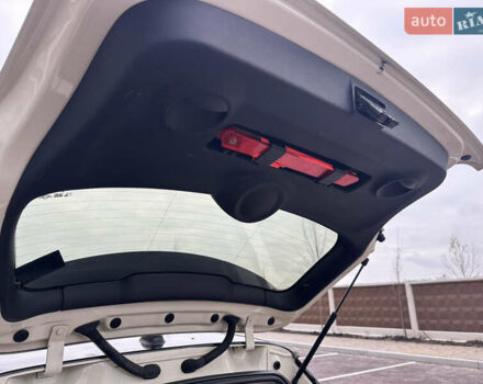 Білий Міні Cooper, об'ємом двигуна 1.3 л та пробігом 122 тис. км за 5999 $, фото 47 на Automoto.ua