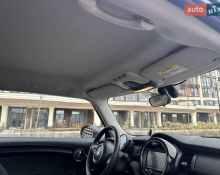 Білий Міні Cooper, об'ємом двигуна 1.3 л та пробігом 122 тис. км за 5999 $, фото 39 на Automoto.ua