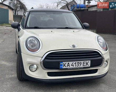 Білий Міні Cooper, об'ємом двигуна 1.3 л та пробігом 122 тис. км за 5900 $, фото 8 на Automoto.ua