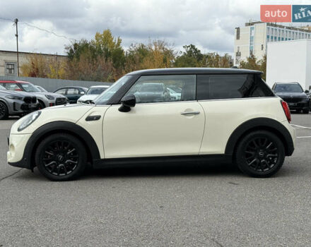 Білий Міні Cooper, об'ємом двигуна 1.5 л та пробігом 91 тис. км за 10500 $, фото 4 на Automoto.ua